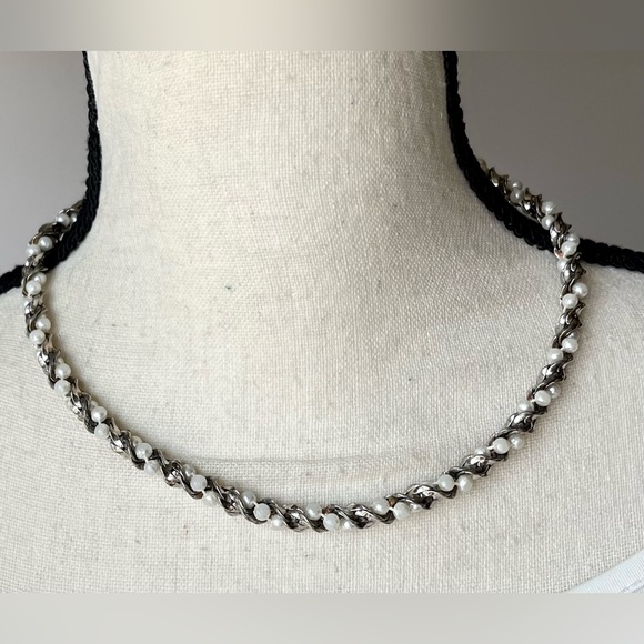 Jewelry lot, (GUC) 10 pc silver tone faux pearl - jewelry - Picture 7 of 17